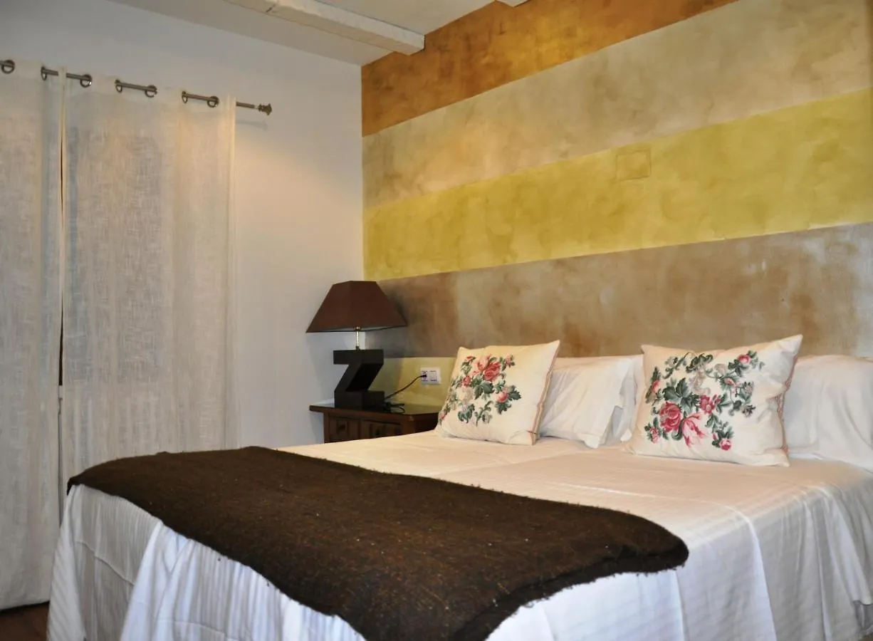 Hotel Orellana Perdiz contacts